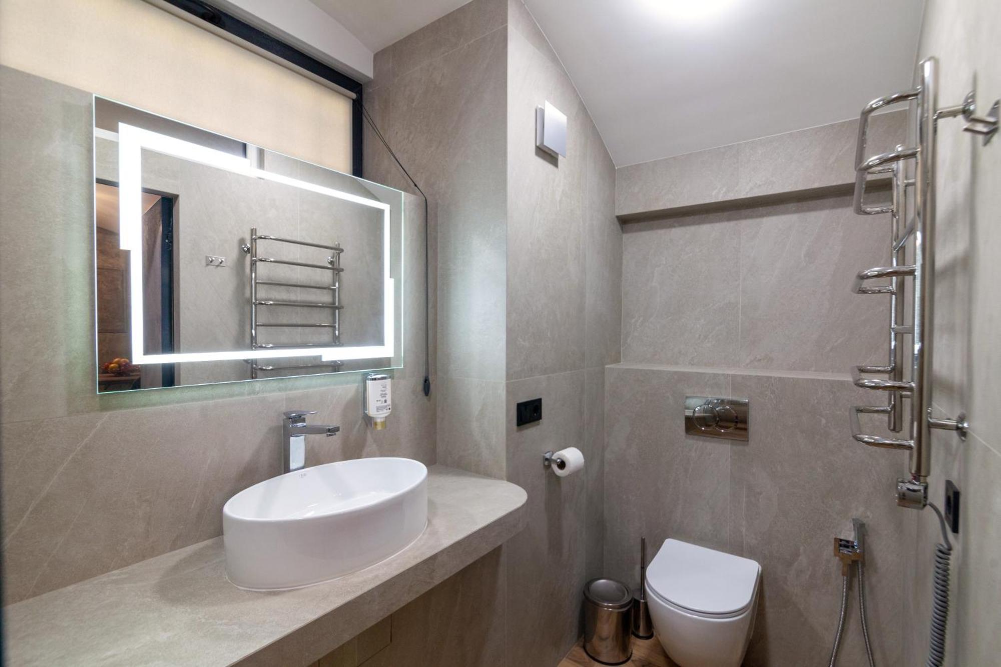 Royal Hot Jucuzzi Apartment Lviv Eksteriør bilde