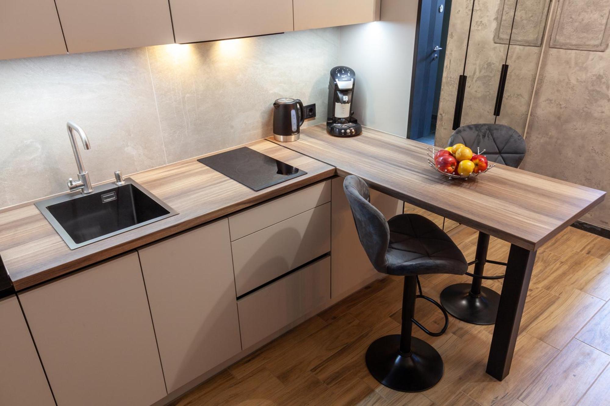 Royal Hot Jucuzzi Apartment Lviv Eksteriør bilde