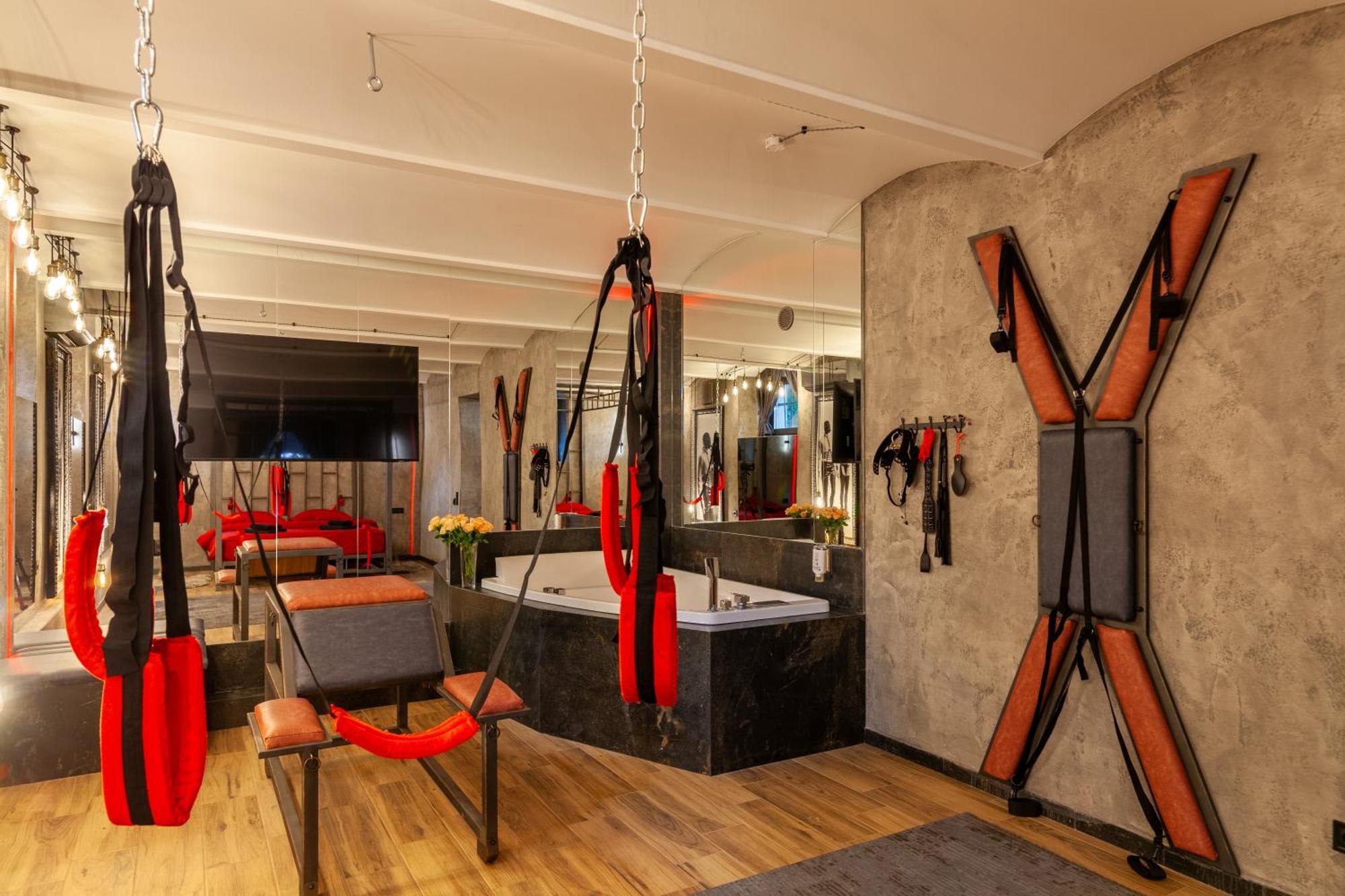 Royal Hot Jucuzzi Apartment Lviv Eksteriør bilde