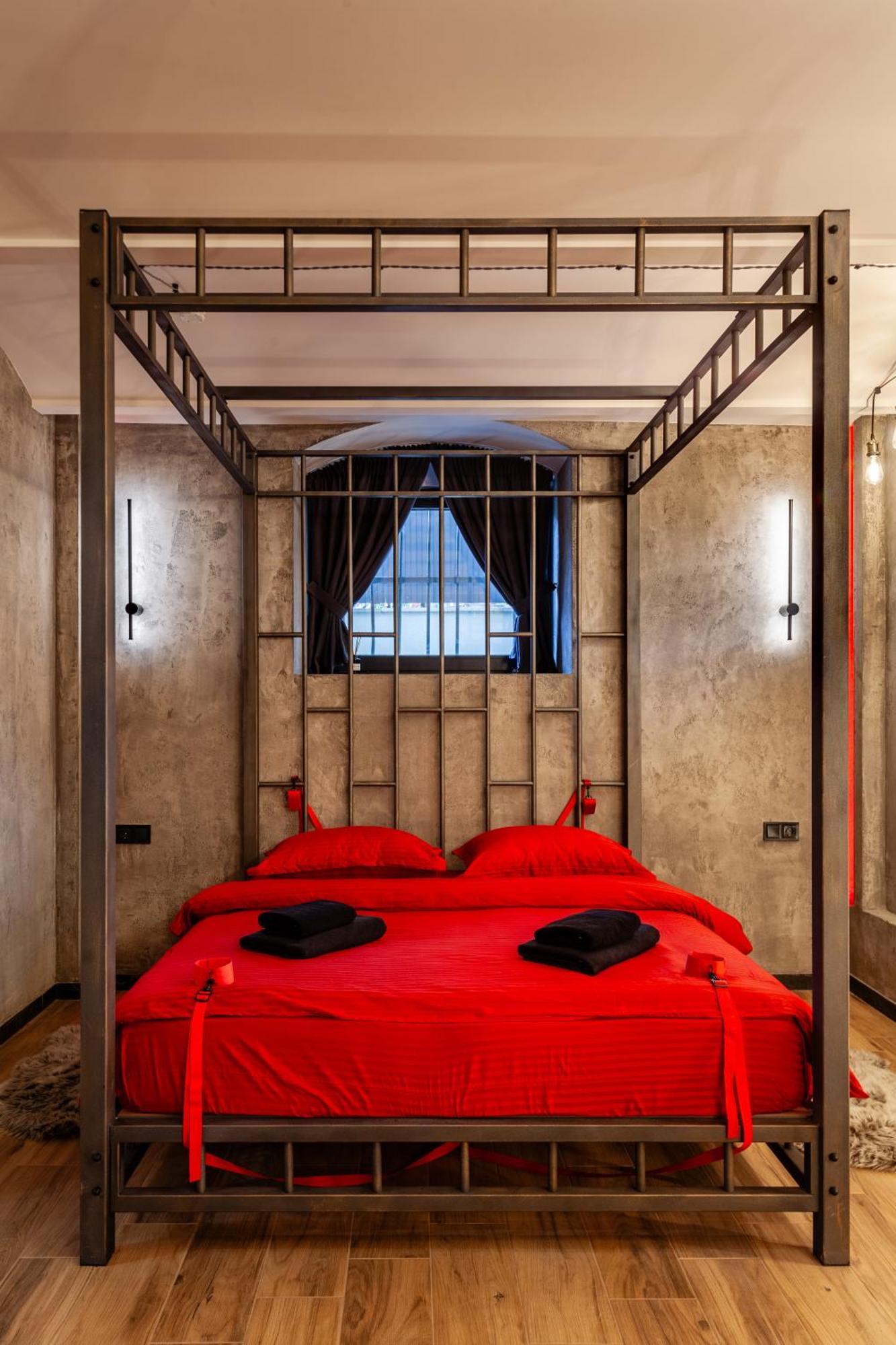 Royal Hot Jucuzzi Apartment Lviv Eksteriør bilde